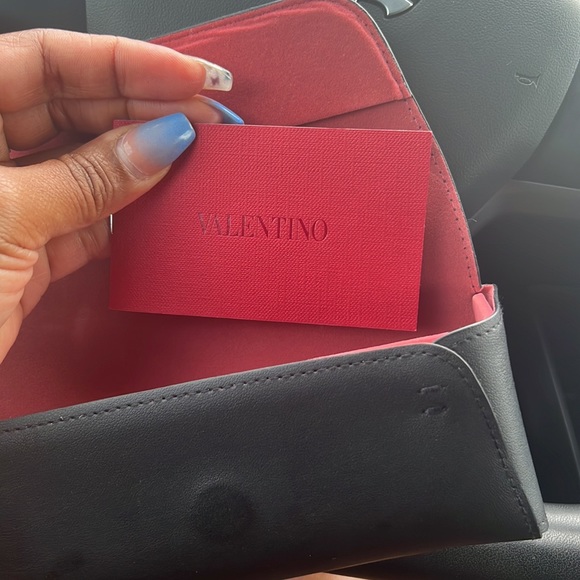 Valentino Sunglasses - Picture 6 of 6